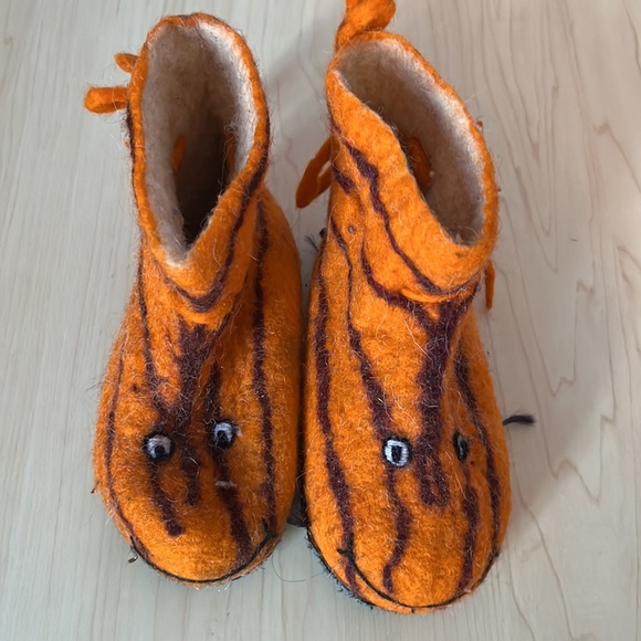 Alpaca slippers for kids - Picture 6 of 11